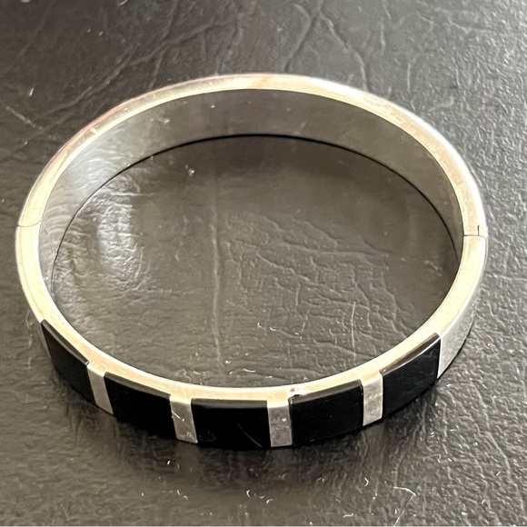 Sterling Silver Onyx Clamp bracelet - Picture 1 of 4